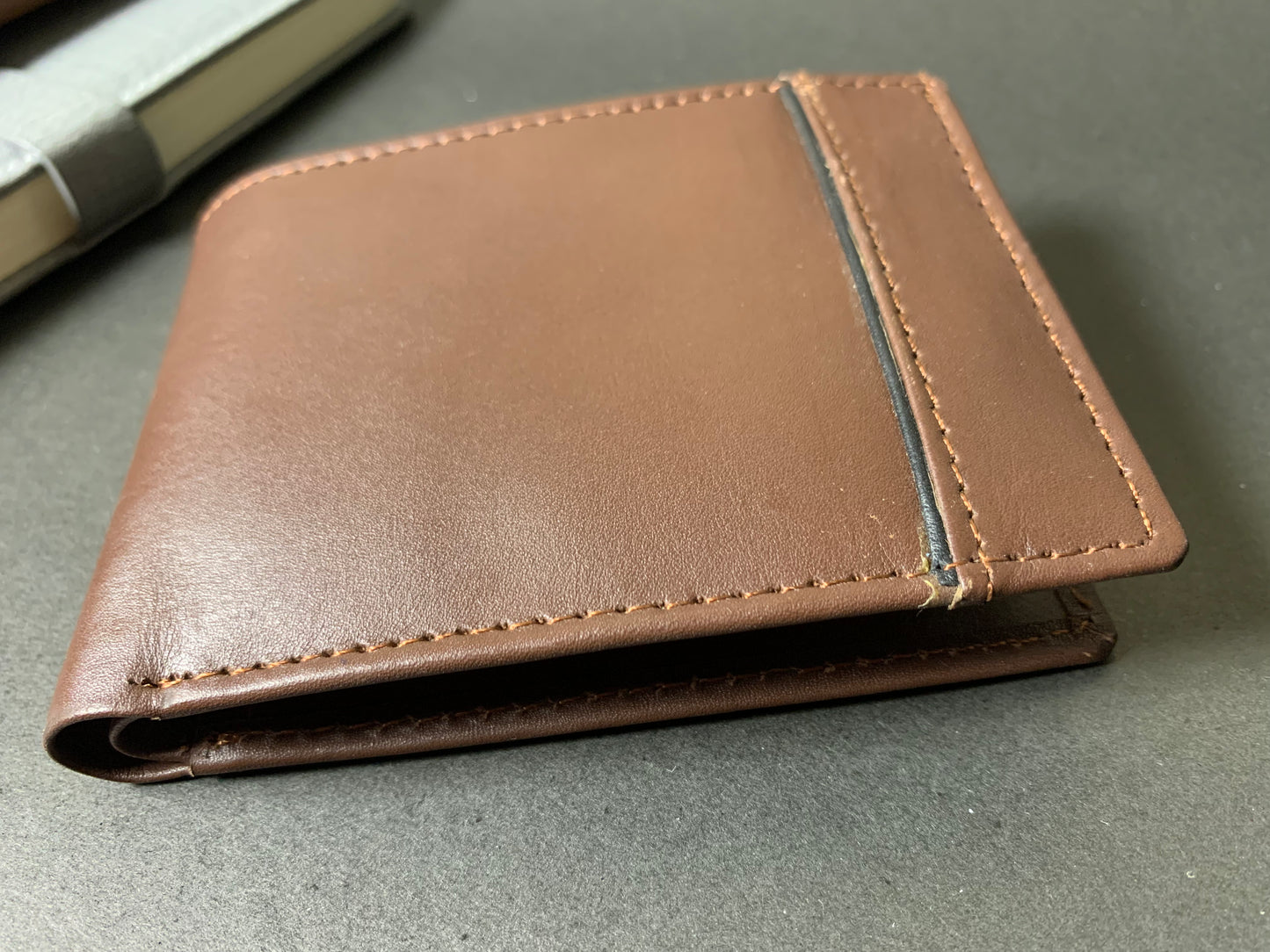 Ravera Forge — Handcrafted Full-Grain Leather Bifold Wallet