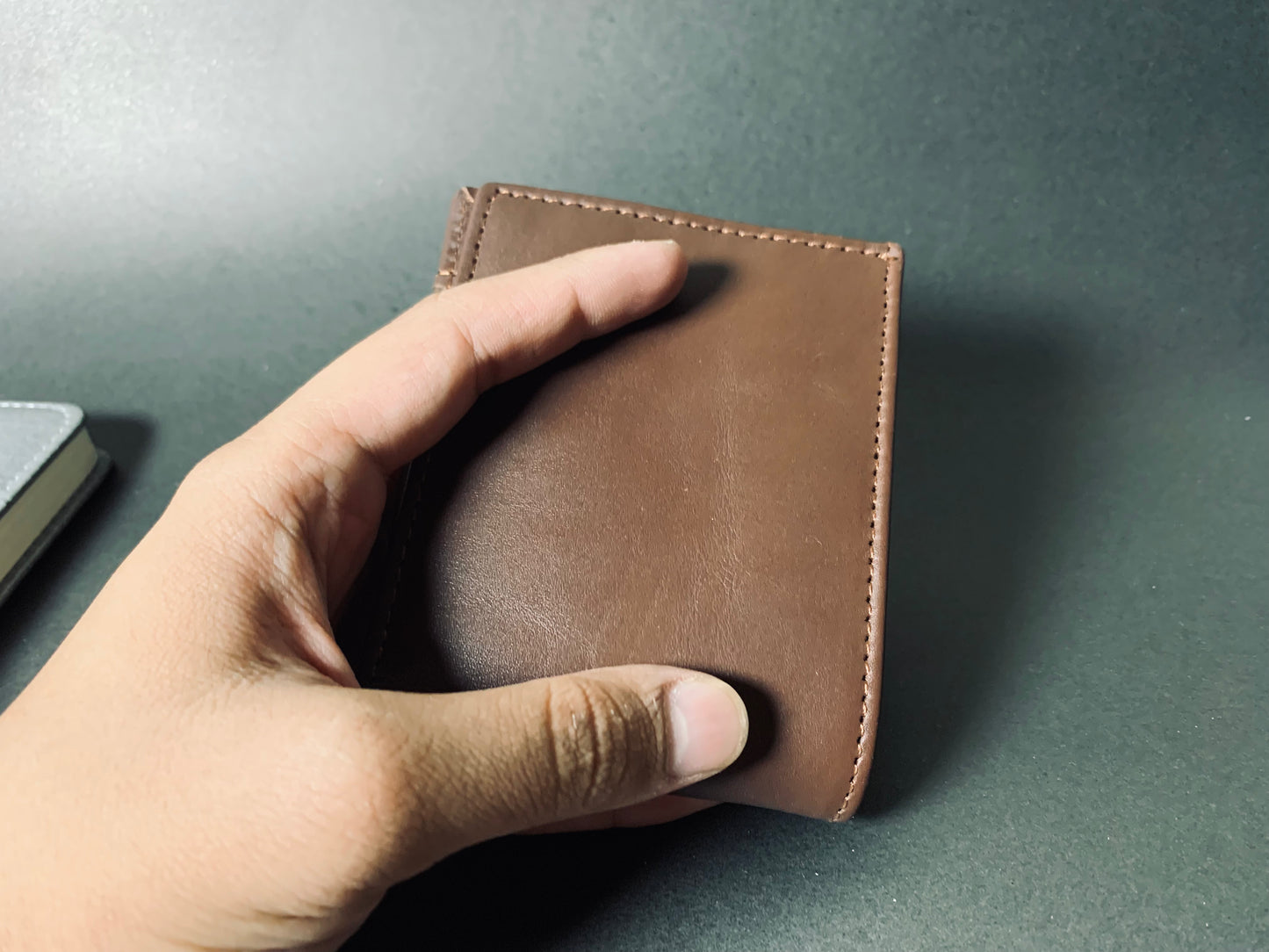 Ravera Forge — Handcrafted Full-Grain Leather Bifold Wallet