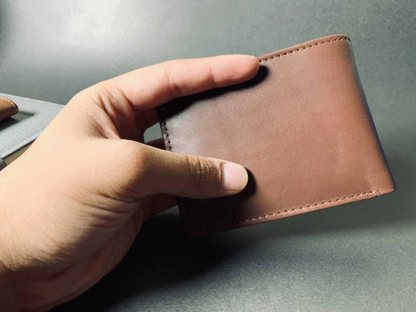 Ravera Forge — Handcrafted Full-Grain Leather Bifold Wallet
